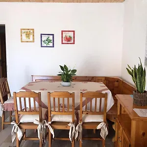 https://la-libellula-mezzaselva.hotelinveneto.com