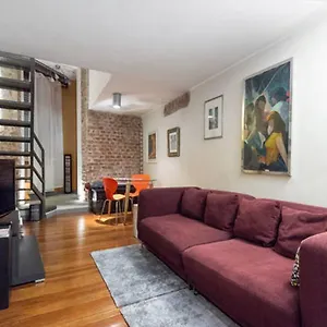https://romantic-pied-a-terre.it-lombardy.com